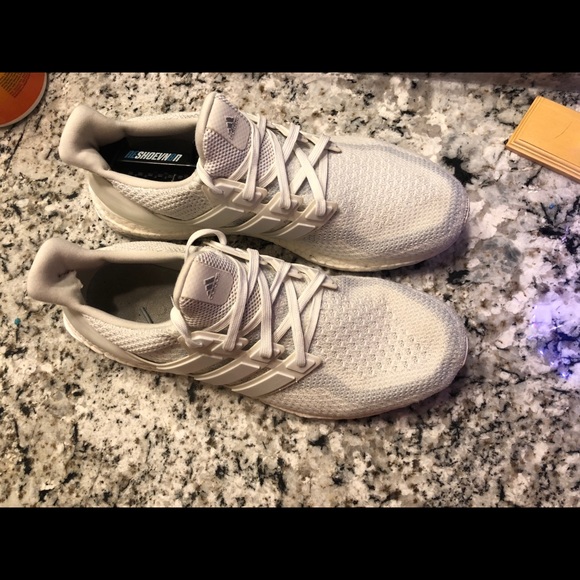 Adidas ultraboost 2.0 triple white - Picture 3 of 7